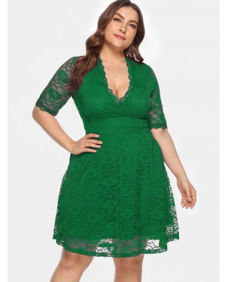 Plus Size Plunging Neckline Lace Flare Dress - Deep Green 1x